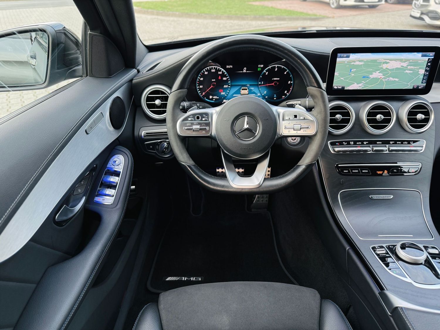 Fahrzeugabbildung Mercedes-Benz C 220 T d AMG NIGHT Edition - AHK schw., Distron
