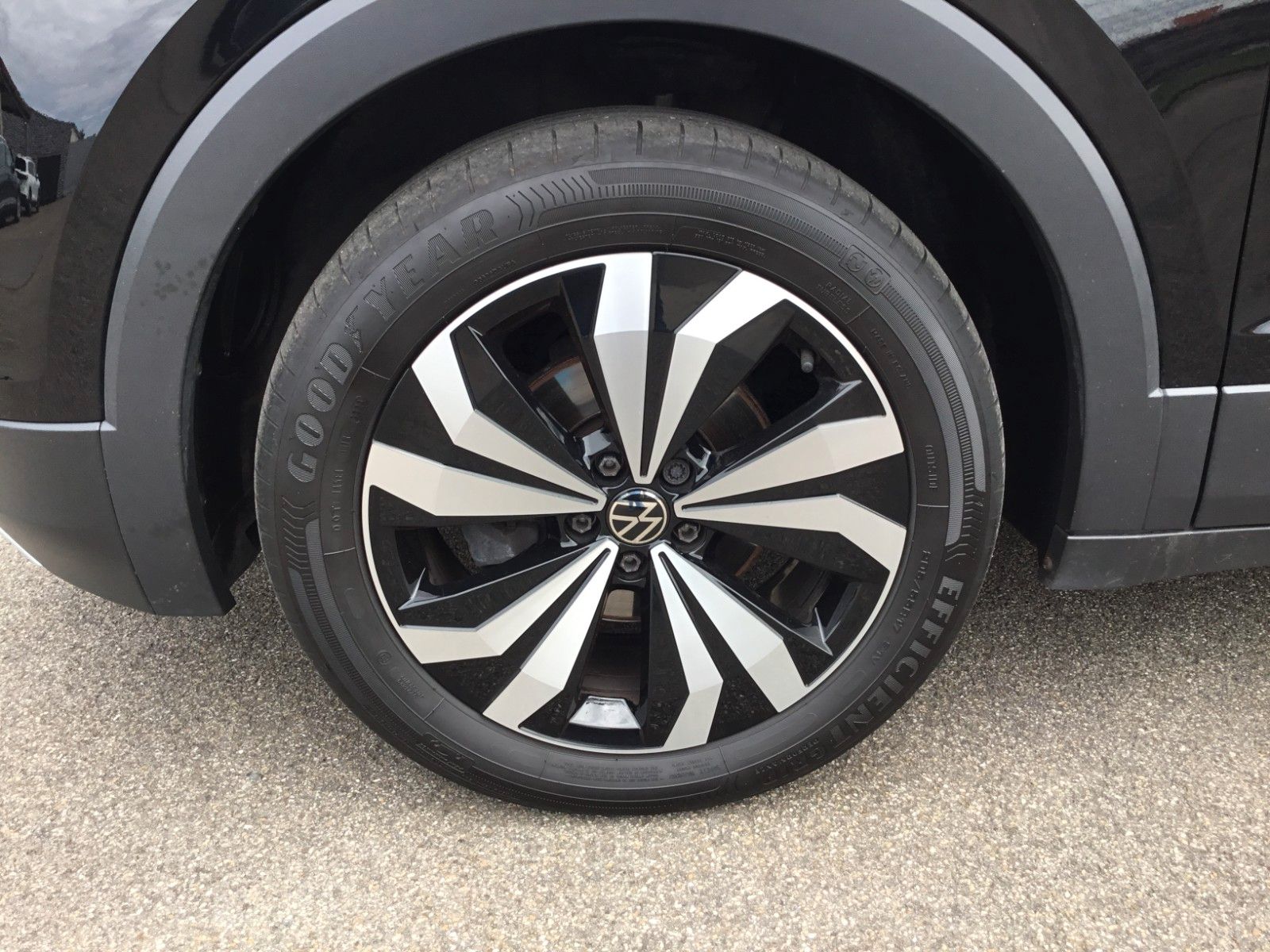 Fahrzeugabbildung Volkswagen T-Cross Life 1.0 TSI DSG+LED+ACC+17"+AppConnect