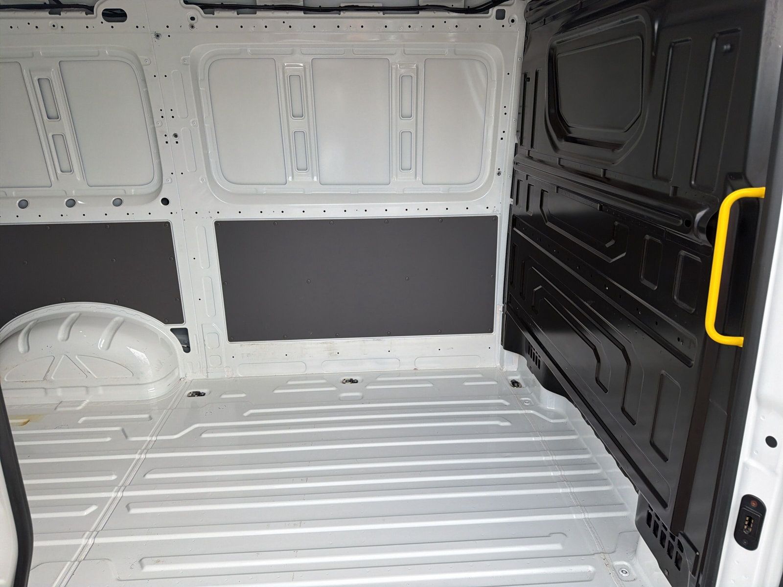 Crafter Kasten 35 MR Hochd. TDi DSG Navi Kamera