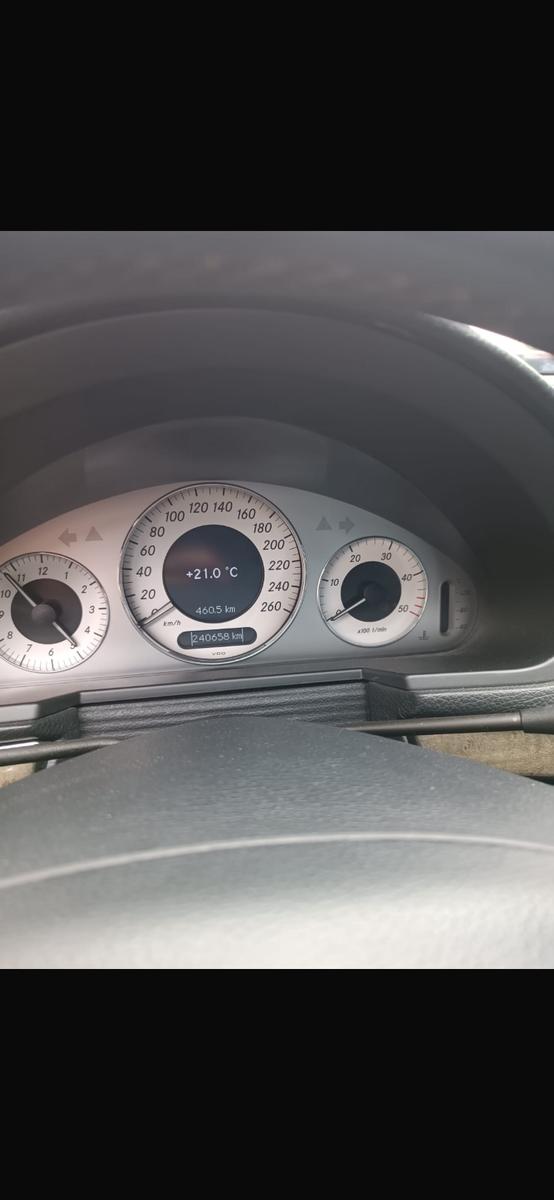 Mercedes-Benz E 220 CDI T BlueEFFICIENCY AVANTGARDE AVANTGARDE