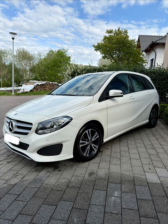 Image of Mercedes-Benz B 180