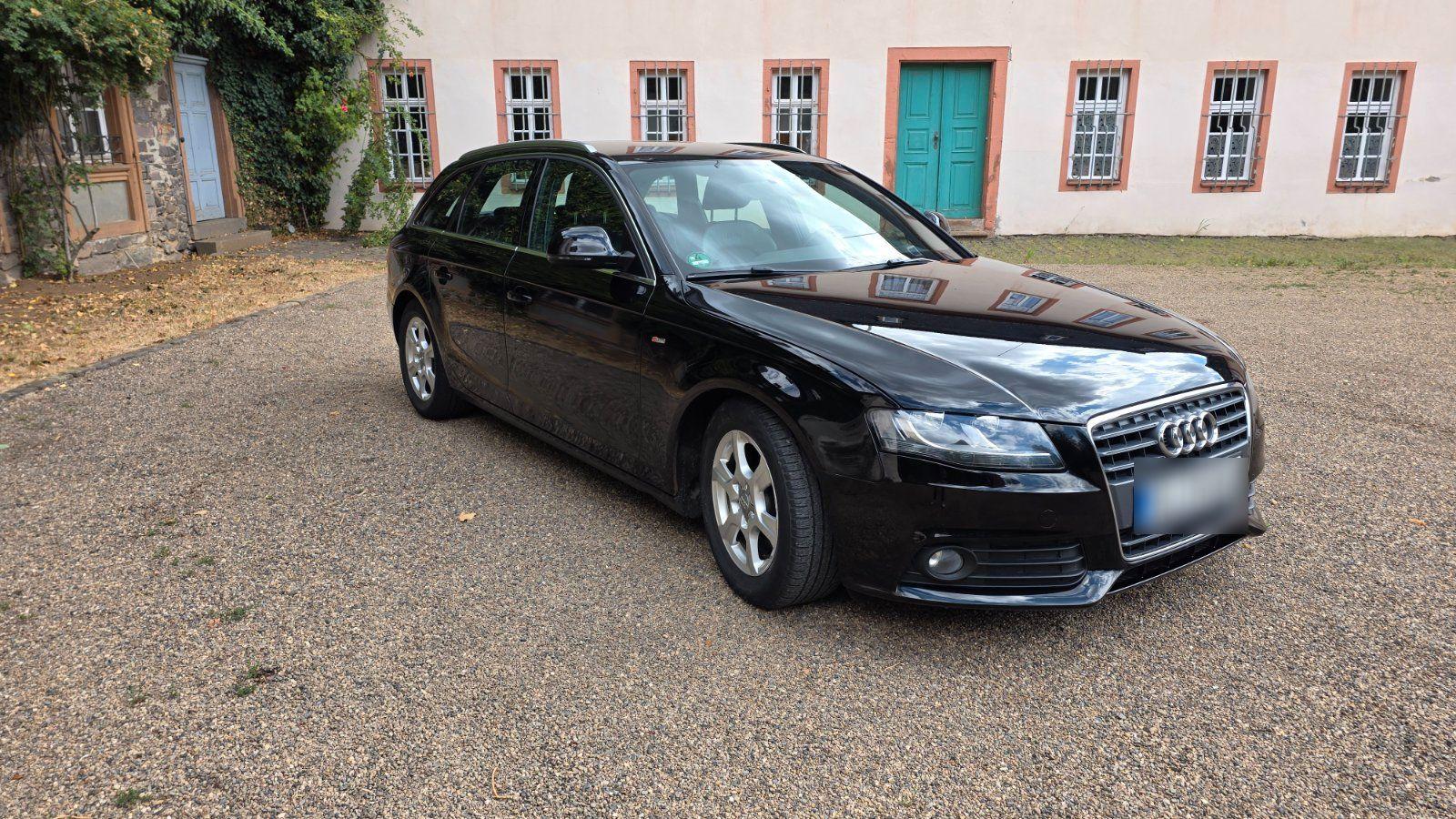 Audi A4 2009 — photo 6