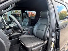DODGE Ram 1500 Crew Cab Limited Night 5.7l V8 sofort
