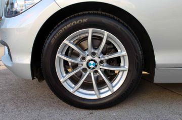 Fahrzeugabbildung BMW 118i Advantage Limosine 5-trg. Navi PDC SHZ BT