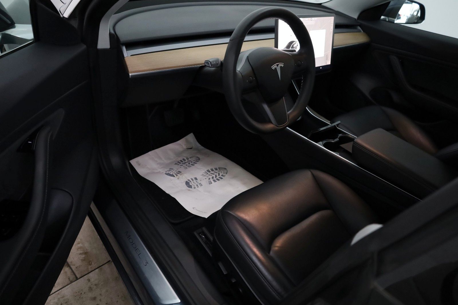 Fahrzeugabbildung Tesla Model 3 Long Range AWD Leder,Navi,LED,Panorama