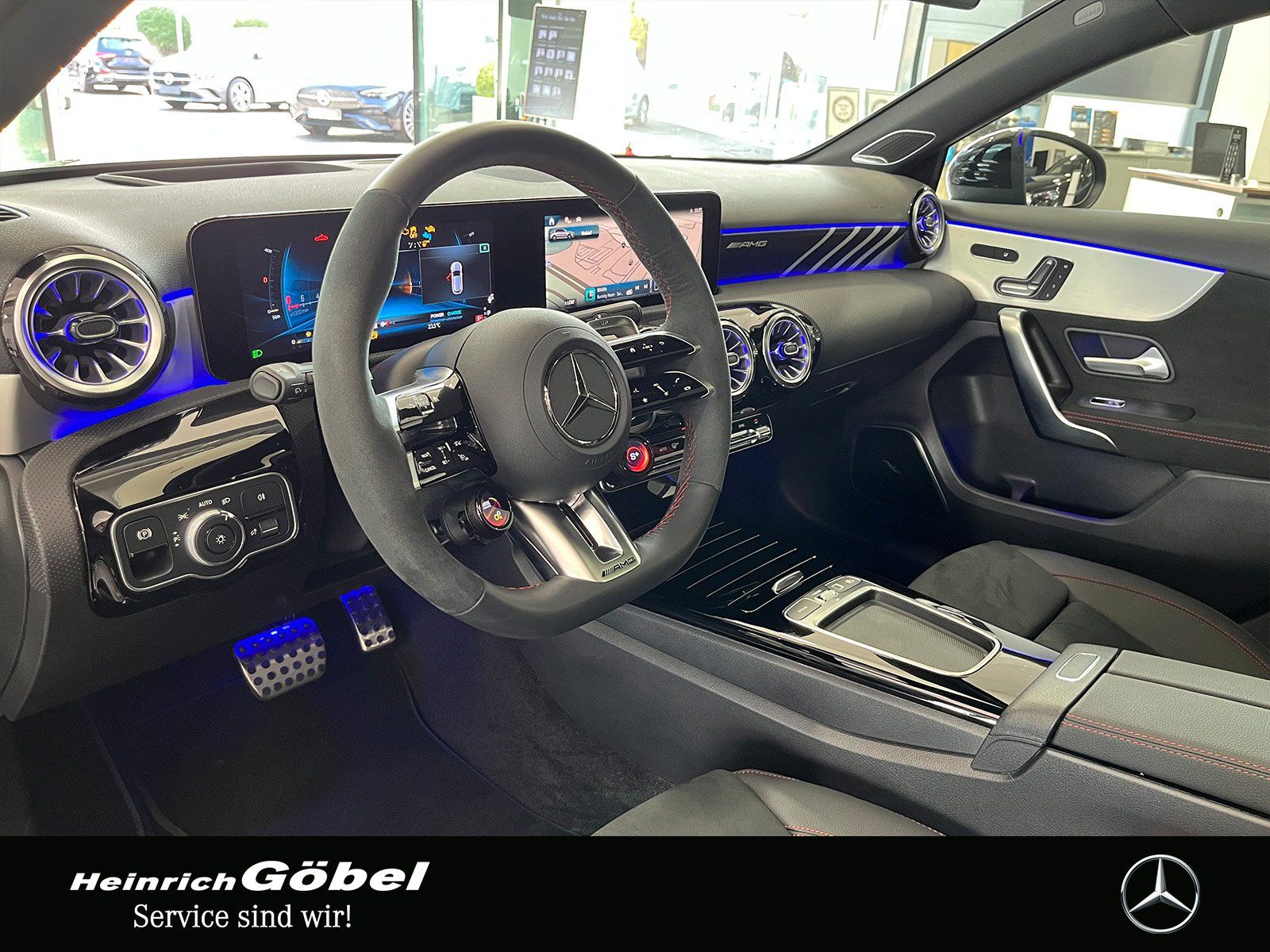 Fahrzeugabbildung Mercedes-Benz A 35 4M PANO+HUD+BURMESTER+NIGHT+360°+MEMORY