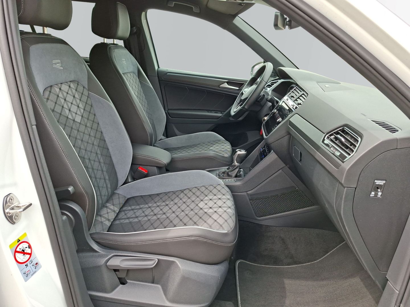 Tiguan 1.5 TSI DSG R-Line *KAMERA*ACC*NAVI*