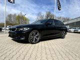 BMW 320d Touring Sport Line *LED Navi Sitzh. ACC DAB - BMW 320: Si