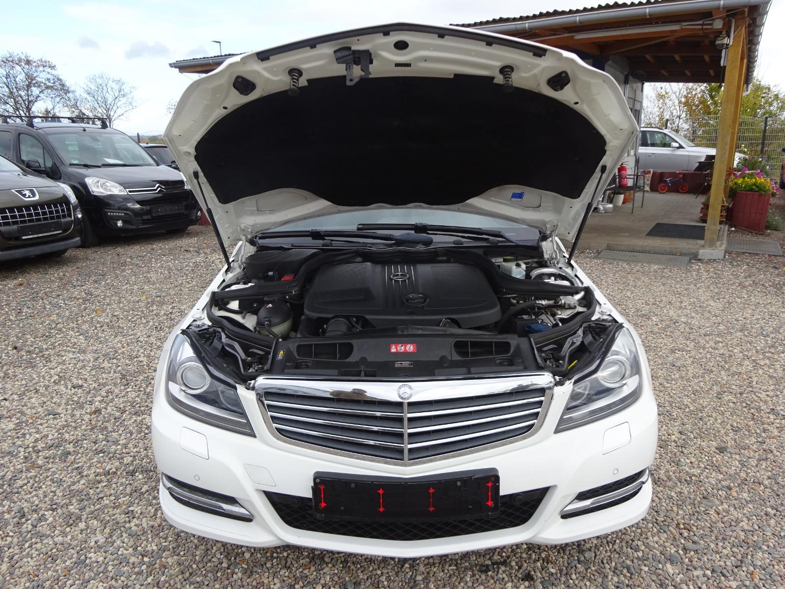 Mercedes-Benz C200 2013 — photo 14