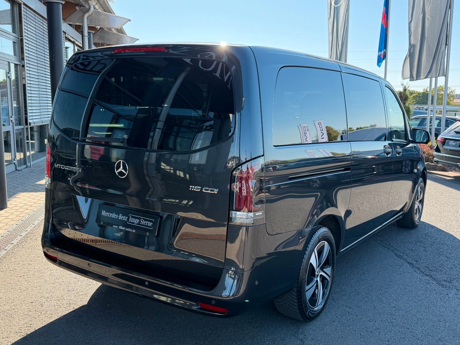 Fahrzeugabbildung Mercedes-Benz Vito 116 CDI 9G Tourer SELECT AHK2,5to LED