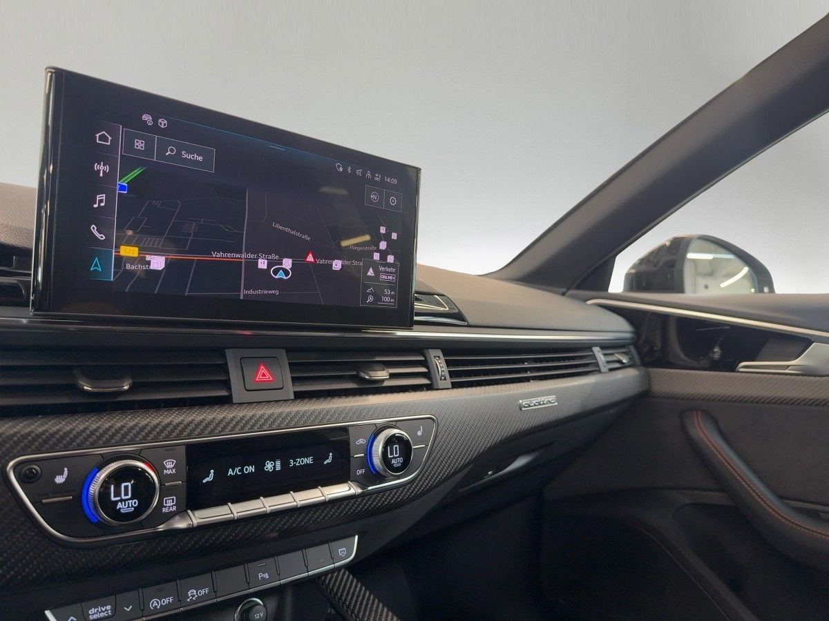 Audi RS4 - Bild 12