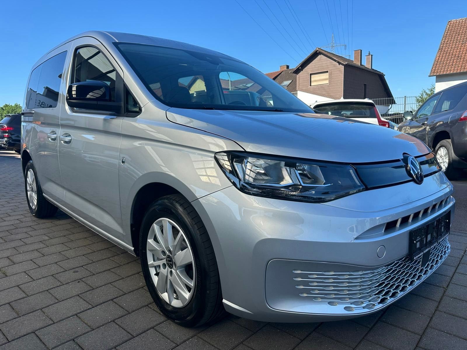 VW Caddy 2.0 TDI Navi Klimaaut. PDC Kamera Tempomat