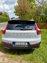 Volvo XC40 T4 R Design Geartronic R Design - silberne Volvo XC40
