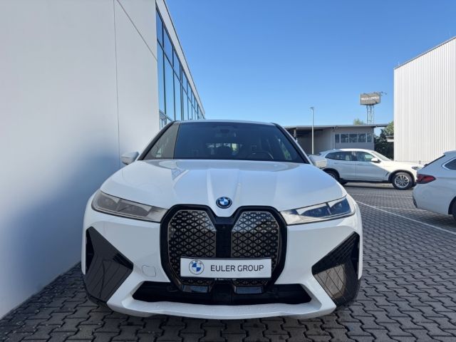 BMW iX xDrive 40 M-Sport ParkassProf SoftClose AHK H foto 4