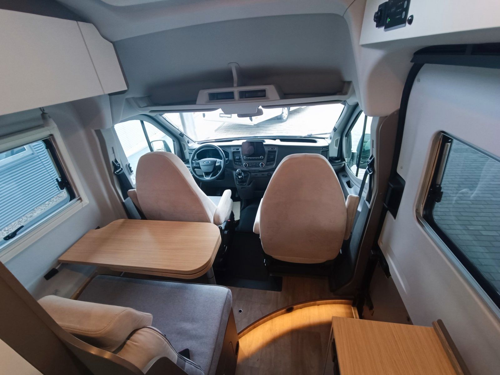 Fahrzeugabbildung LMC Innovan 590 New Edition *Bi-Xenon*ACC*Markise