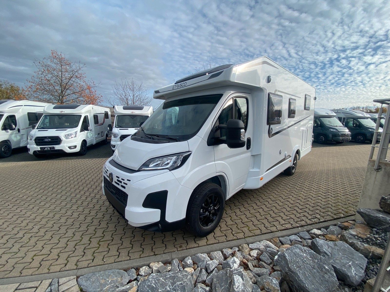 Fahrzeugabbildung Etrusco T 6.9 SB *140PS*Nebel*Alu*Design*Komfort*Cortona