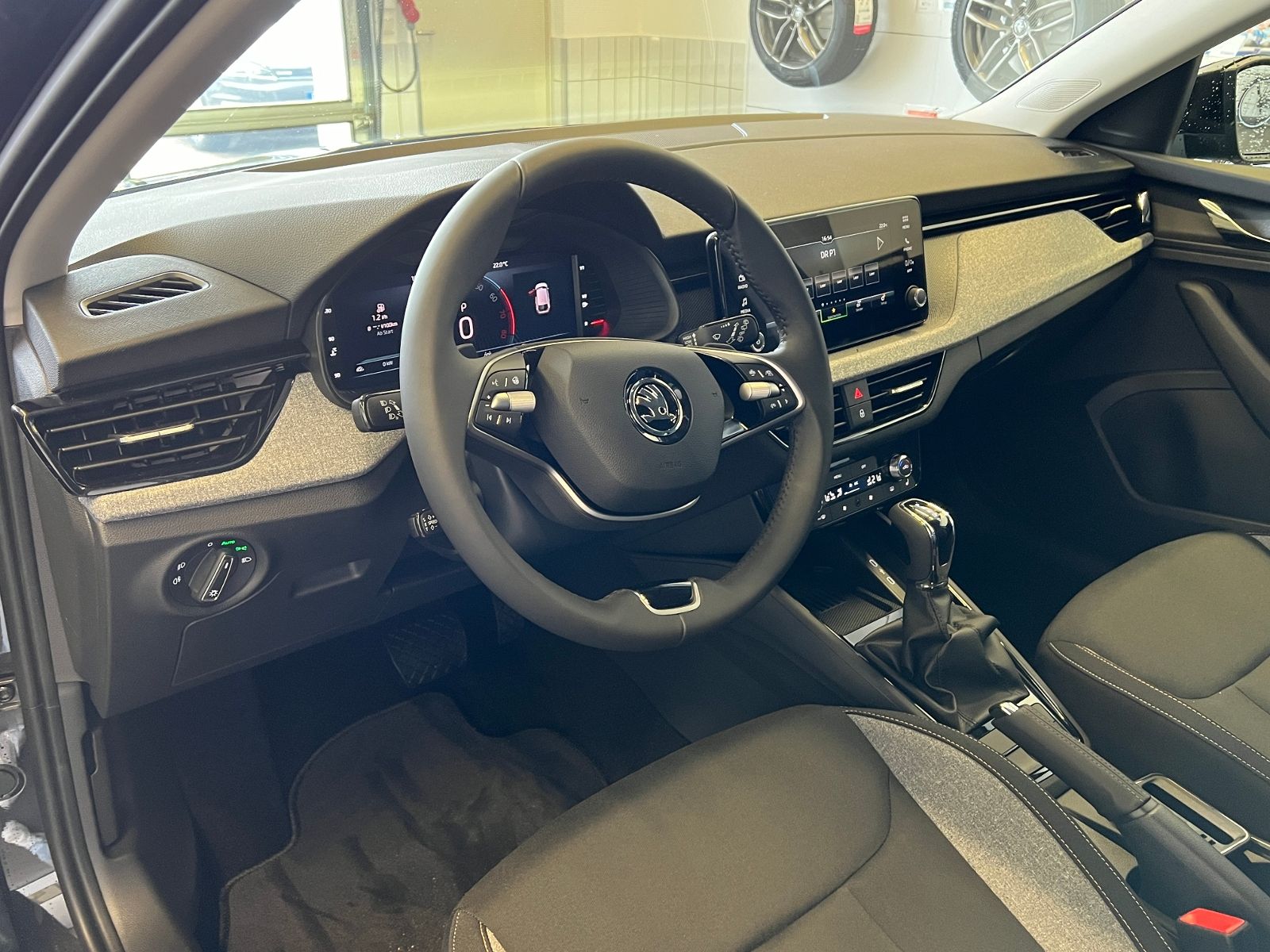 Fahrzeugabbildung SKODA Scala DRIVE 1.0 TSI DSG *Sitzheizung,KESSY*