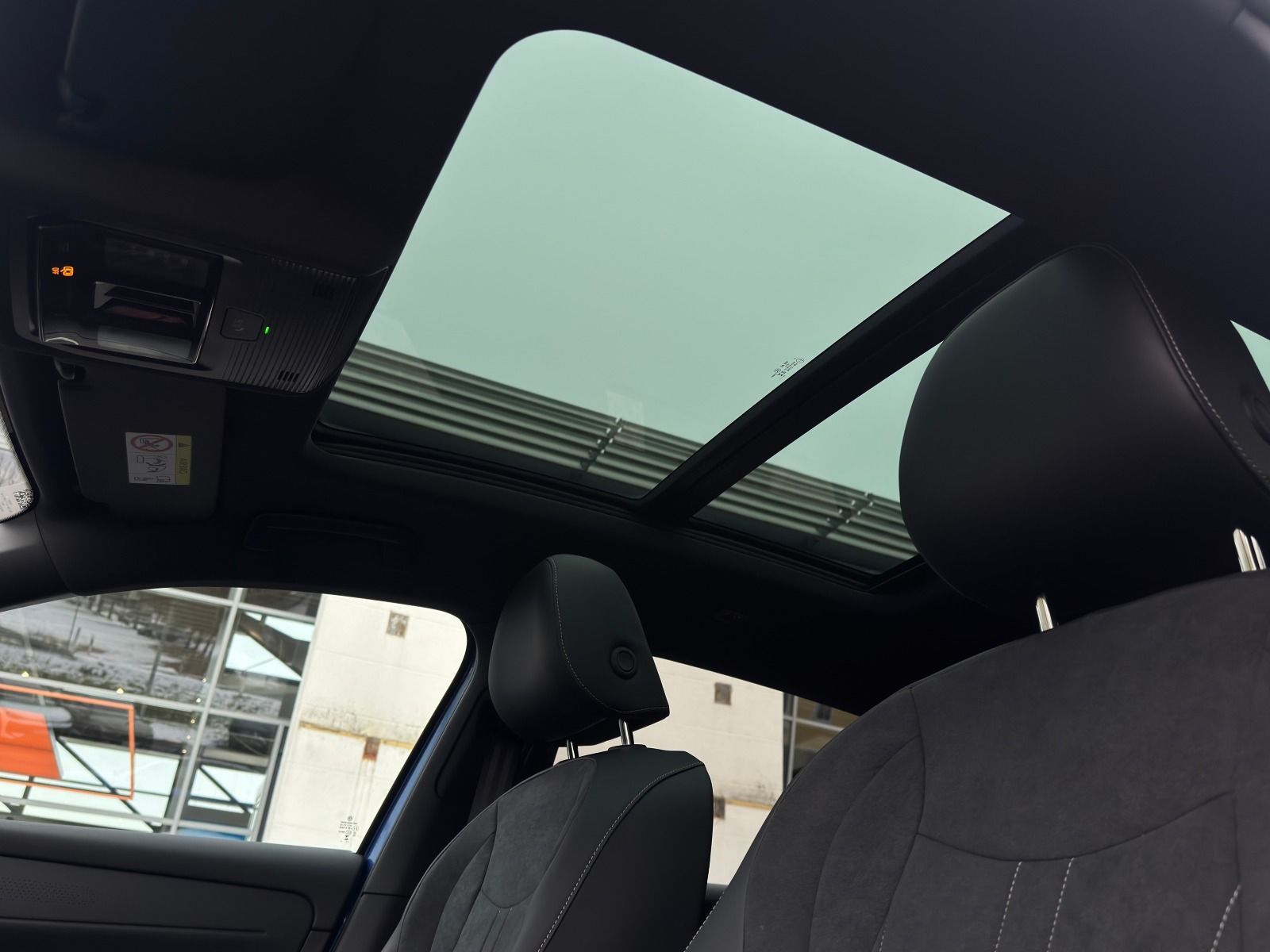 Volkswagen T-Roc - Bild 9