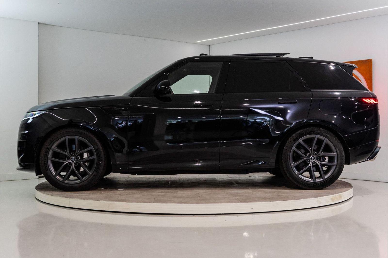 Land Rover Range Rover Sport 3.0 P460e Dynamic SE 460PK | P imagem 2