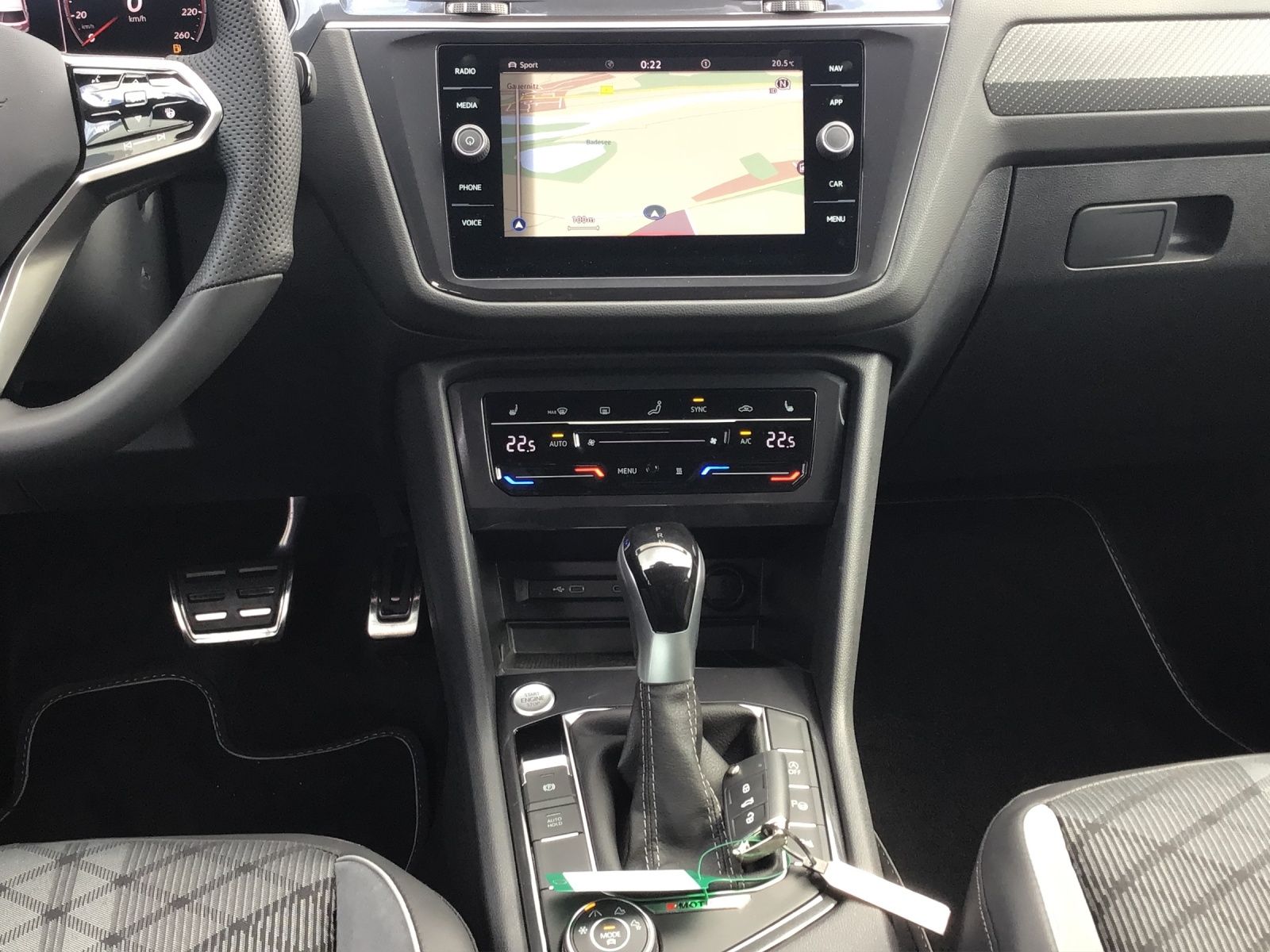 Fahrzeugabbildung Volkswagen Tiguan Allspace R-Line TDI 4M