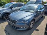 Skoda Superb 2.0 ** Style / Navi ** mit Garantie - Skoda Superb aus 2016 mit Diesel-Antrieb: Kombi, 2.0