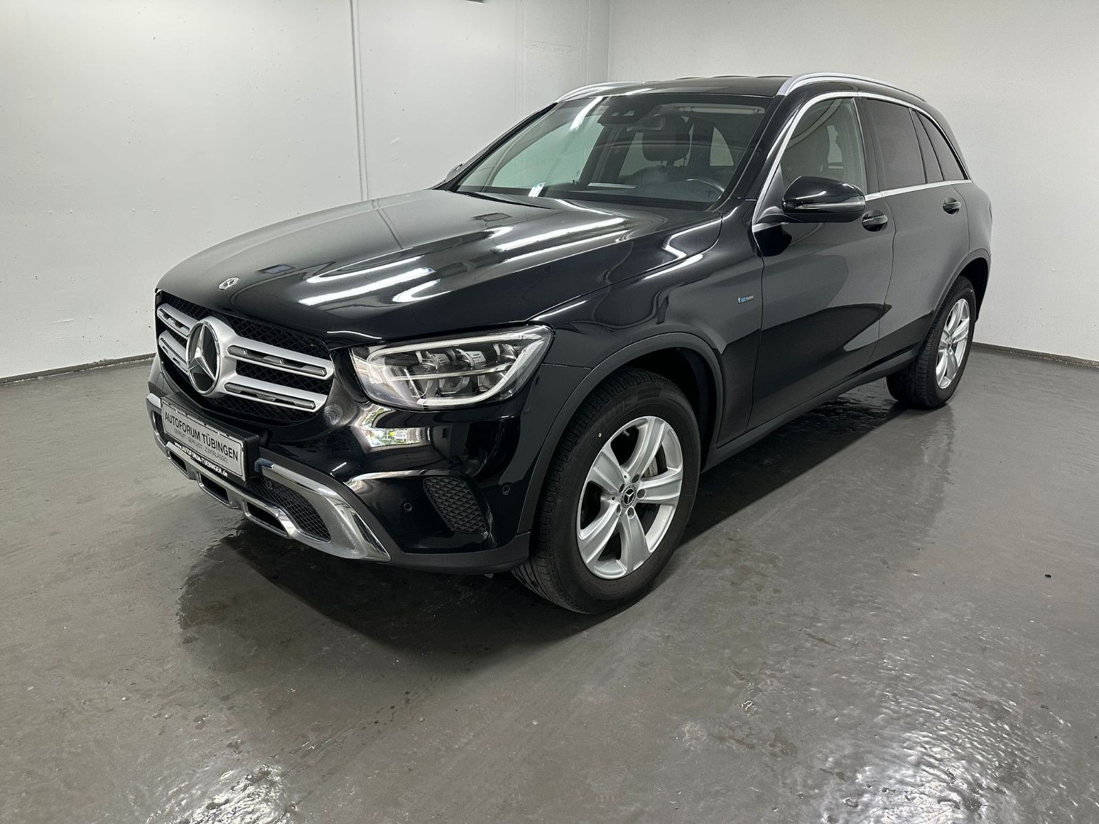 Fahrzeugabbildung Mercedes-Benz GLC 300 e 4MATIC Autom. *AHK*