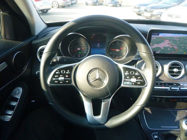 Fahrzeugabbildung Mercedes-Benz C 200 d Lim >NAVI/LED-Licht/SHZ/Parkassist/PDC<
