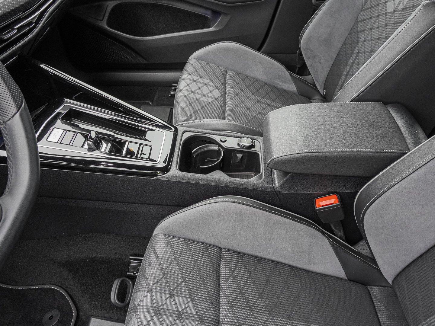 Volkswagen Golf 1.5 eTSI DSG R-Line LED AMBIENTE 17ALU PDC, миниатюра 14