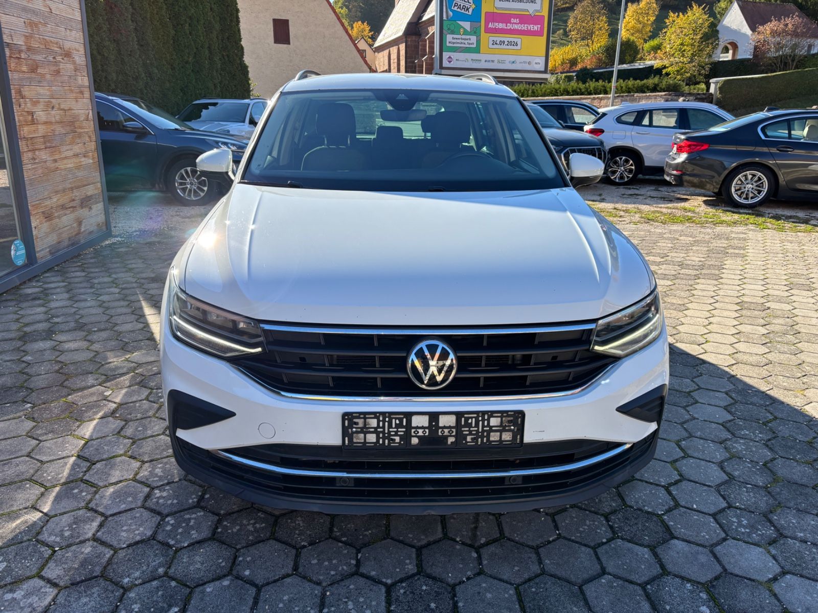 Volkswagen Tiguan Life 2.0 TDI*NAVI*LED*KAMERA*TOT*LANE* imagem 2