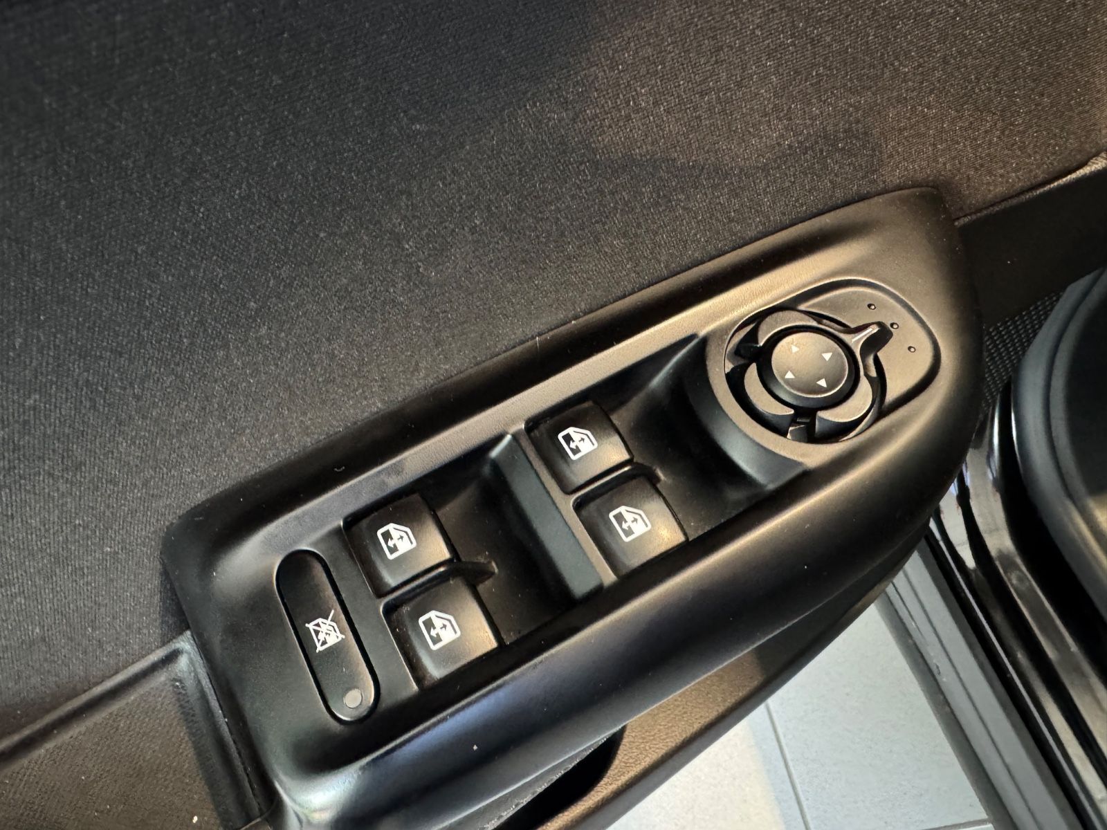 Fahrzeugabbildung Alfa Romeo Tonale Super/LED/PDC/CarPlay/Tempomat/ALU/1Hand