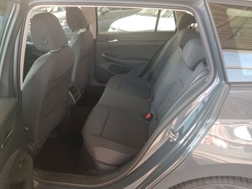 Fahrzeugabbildung Volkswagen Golf 1.5 TSI OPF 96kW Life Variant