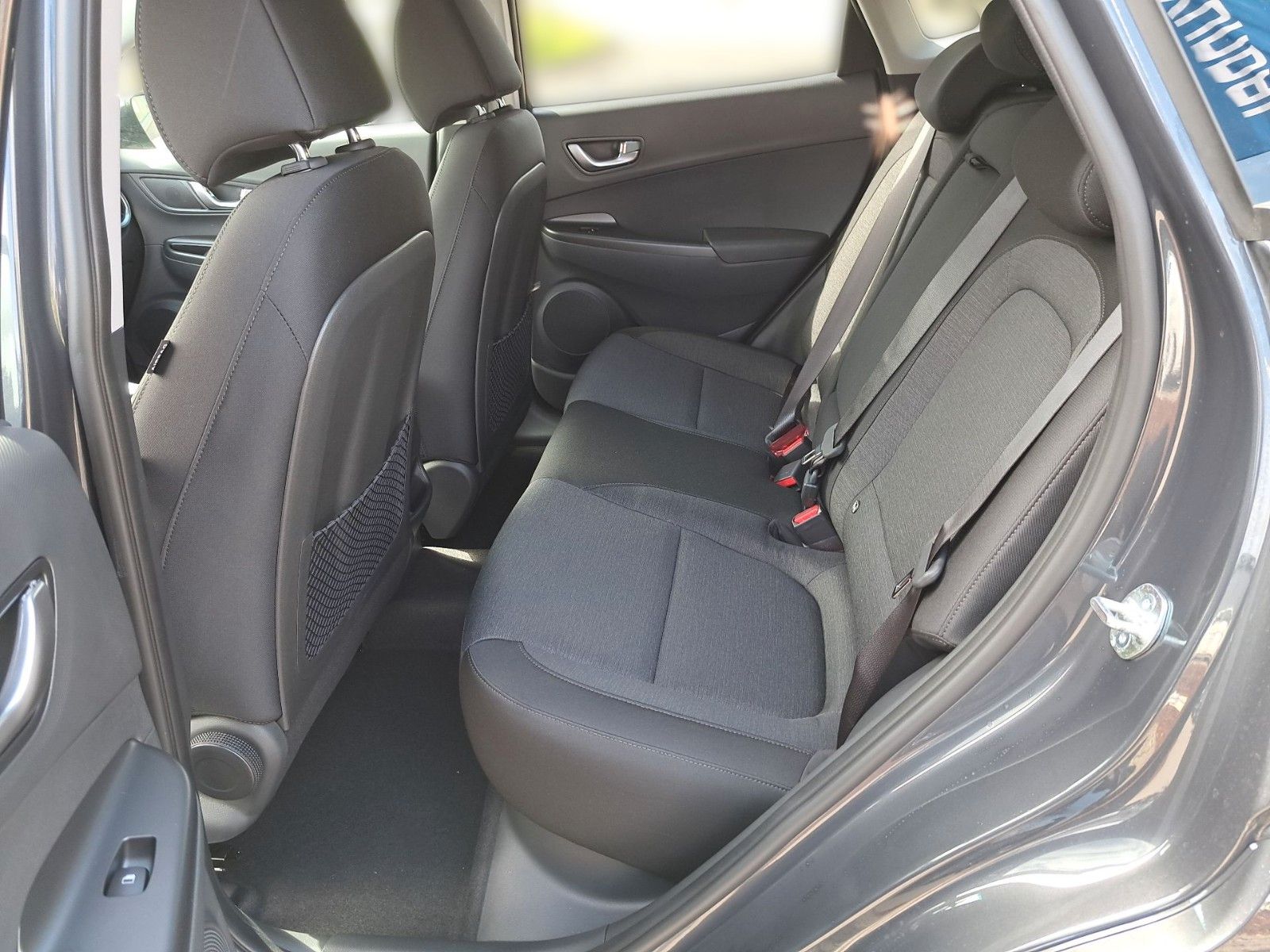 Fahrzeugabbildung Hyundai Kona Trend Elektro 2WD/Navi-Paket/Assitenz-Paket