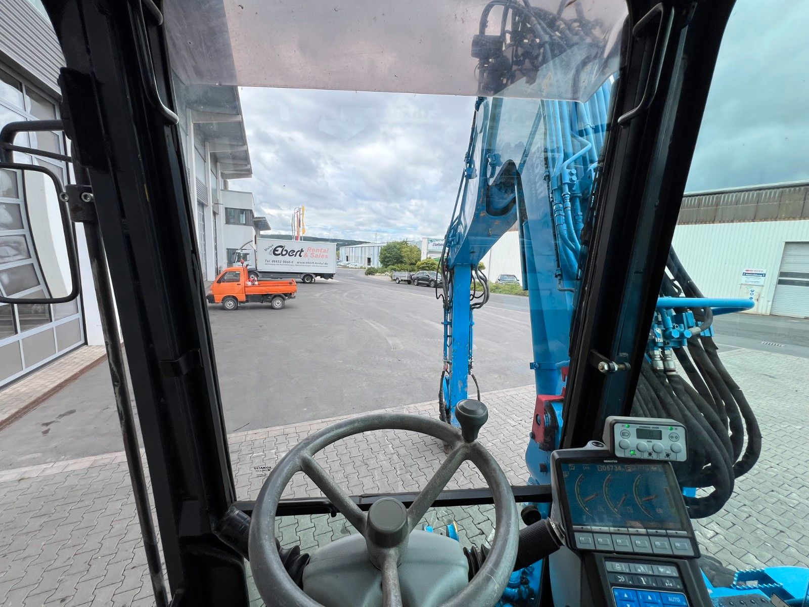 Fahrzeugabbildung Komatsu PW 98MR-8 / 5.734h / Powertilt HS08