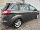 Ford Grand C-Max 1.5 Titanium Winterpaket Kamera Pano - Ford Grand C-Max mit Benzin-Antrieb