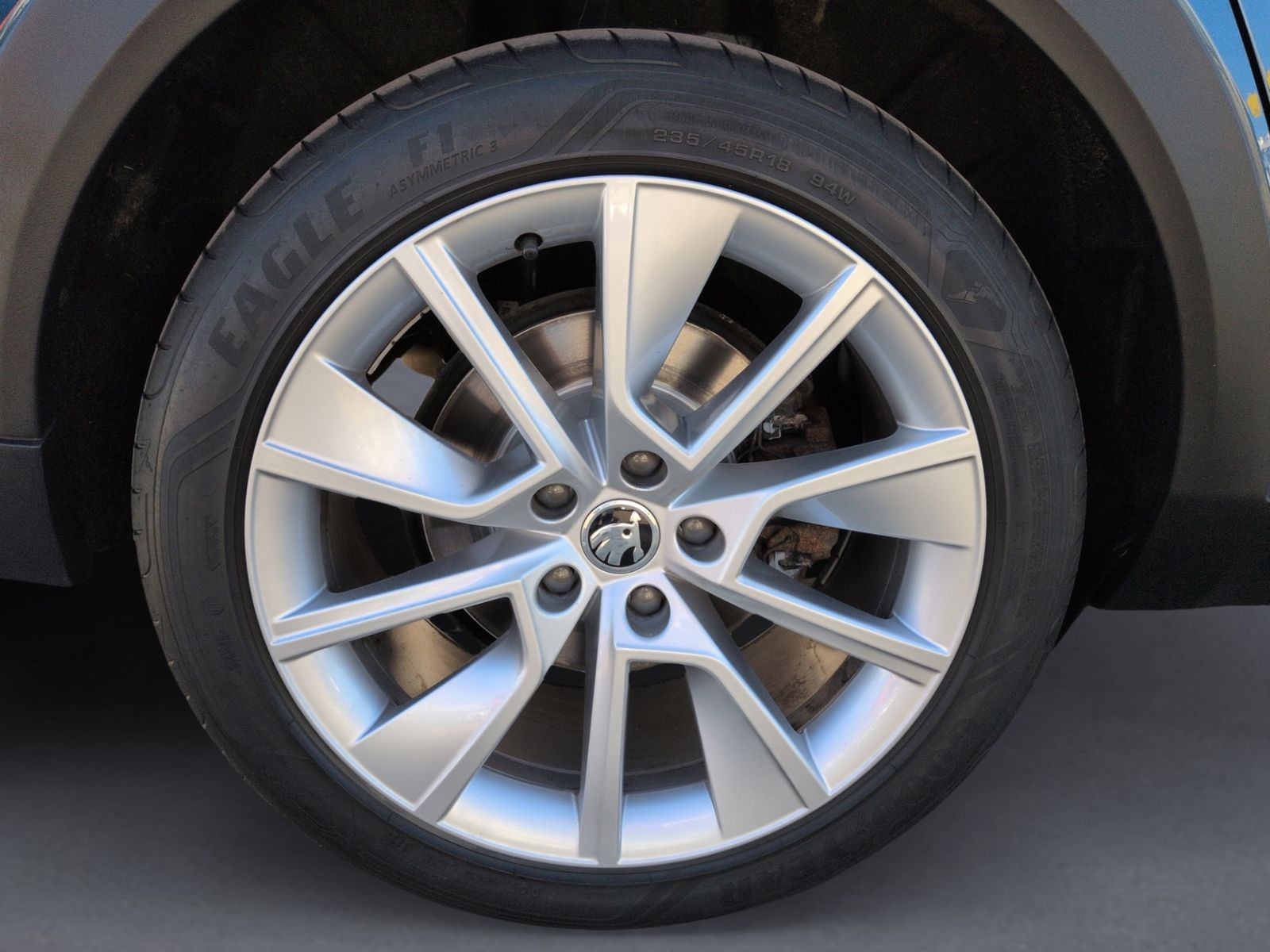 Superb Scout 2.0 TDI DSG 4x4 AHK+PANO+STHZ