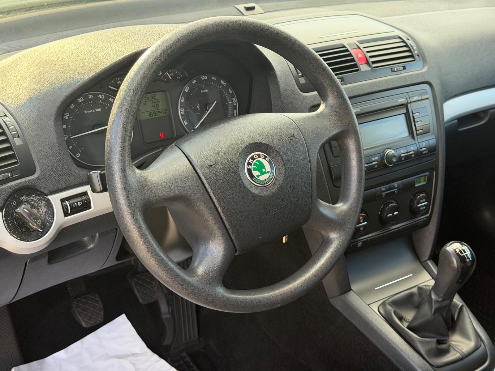 Skoda Octavia 2005 — photo 13
