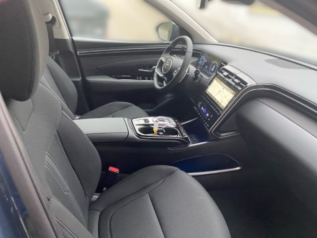 Fahrzeugabbildung Hyundai Tucson Trend Hybrid 1.6 2WD Assistenz-Paket+Lage