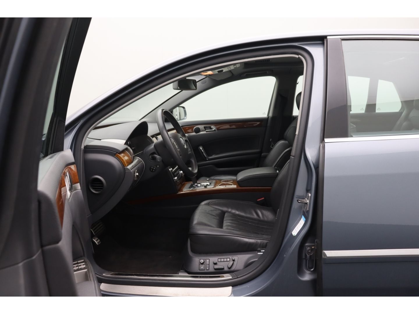 Fahrzeugabbildung Volkswagen Phaeton V6 TDI 4Motion ACC Pano Memory Leder