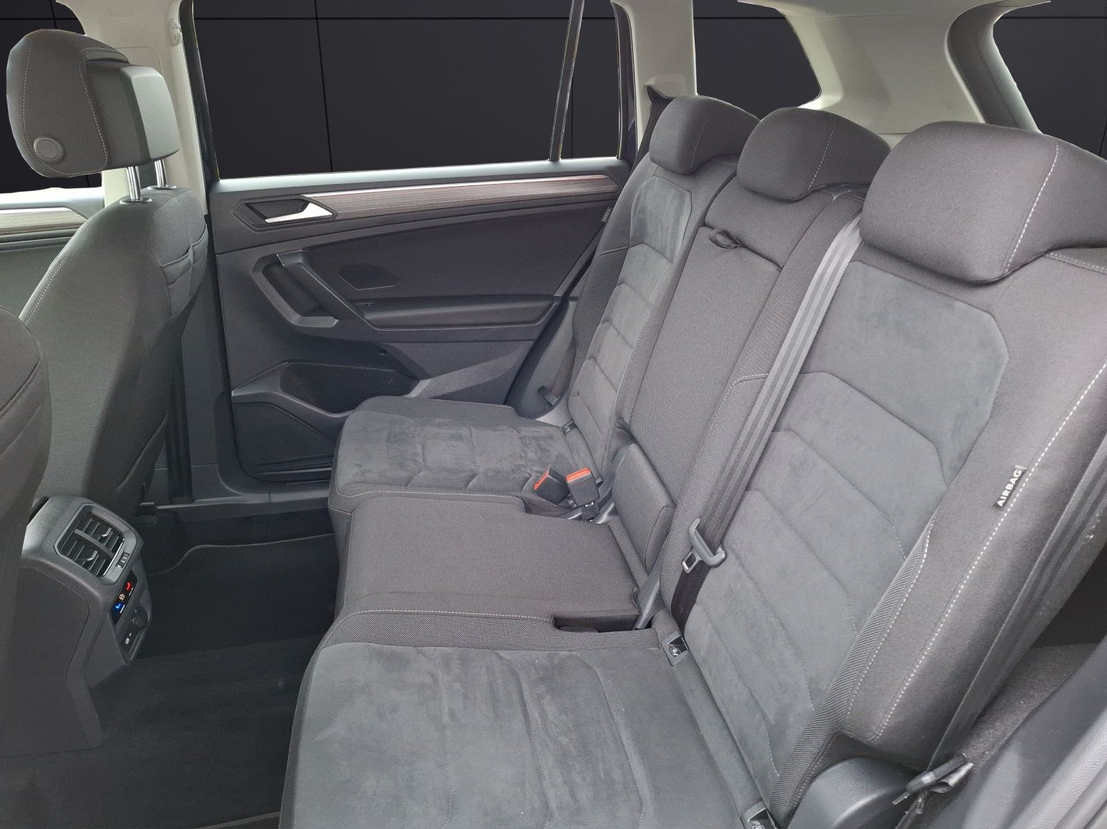 Fahrzeugabbildung Volkswagen Tiguan Allspace TDI Elegance DSG 4M Standhzg. Ma