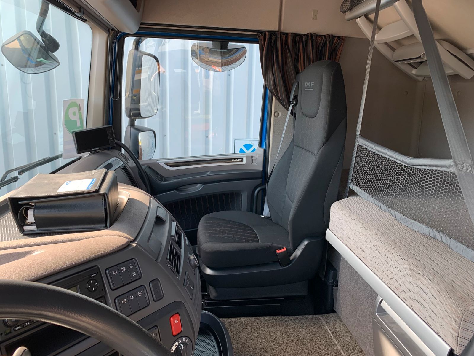 Fahrzeugabbildung DAF FT XF 480 SC LD