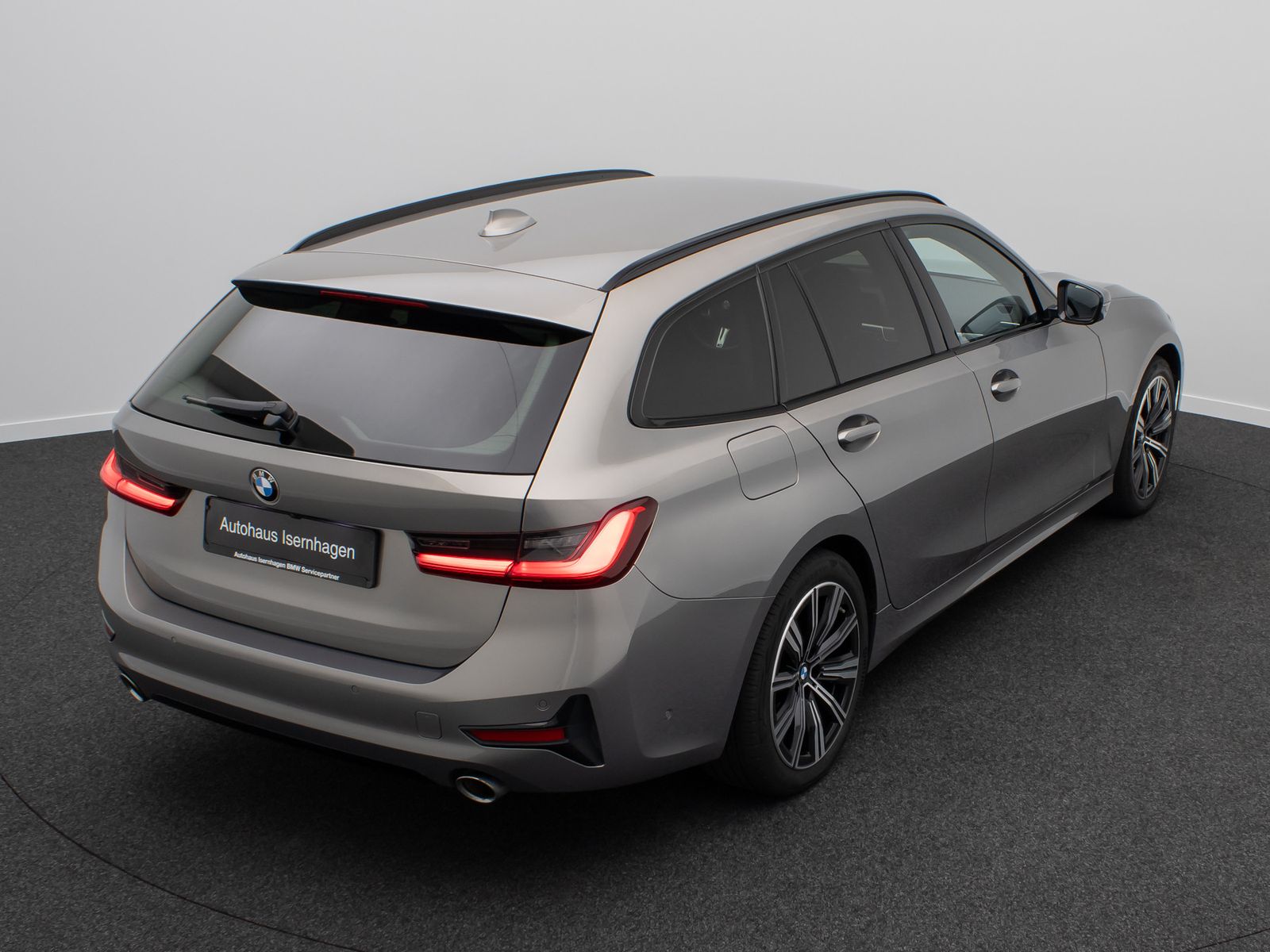 Fahrzeugabbildung BMW 320d xD Sport Line H/K DAB AHK Kamera 18Zoll