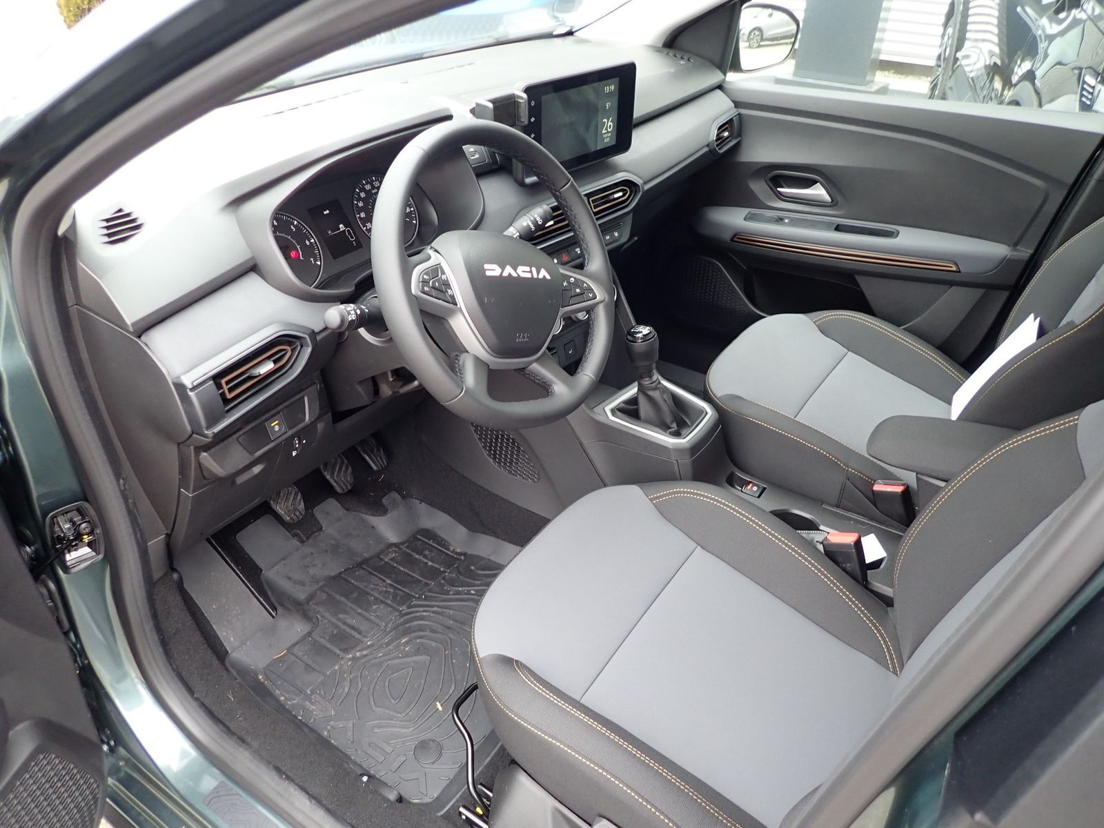 Fahrzeugabbildung Dacia Jogger TCe 110 EXTREME+/7-SITZ/SHZ/EPH/RFK/NAVI/