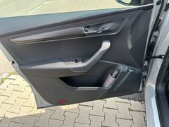 SKODA Karoq Sportline 4x4 2.0TSI_ DSG_LED Matrix_ AHK