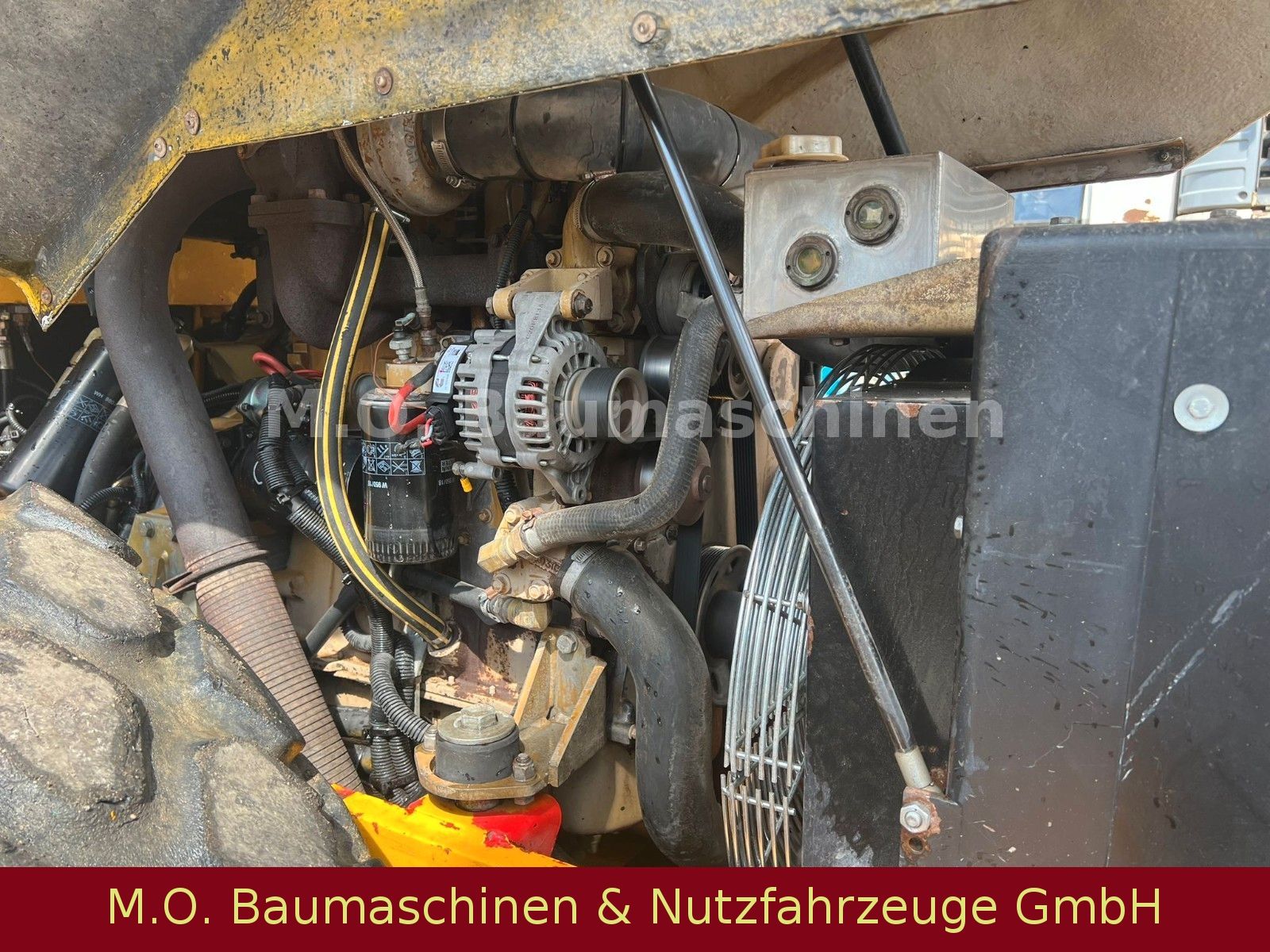 Fahrzeugabbildung Dynapac CA 302 D / Walzenzug / 12,5 t /