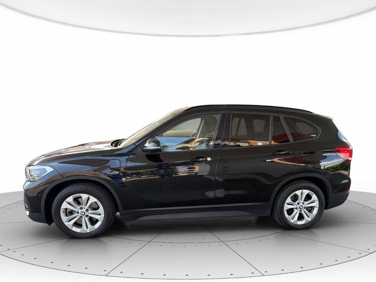 BMW X1 xdrive 25e Business Advantage auto imagem 2