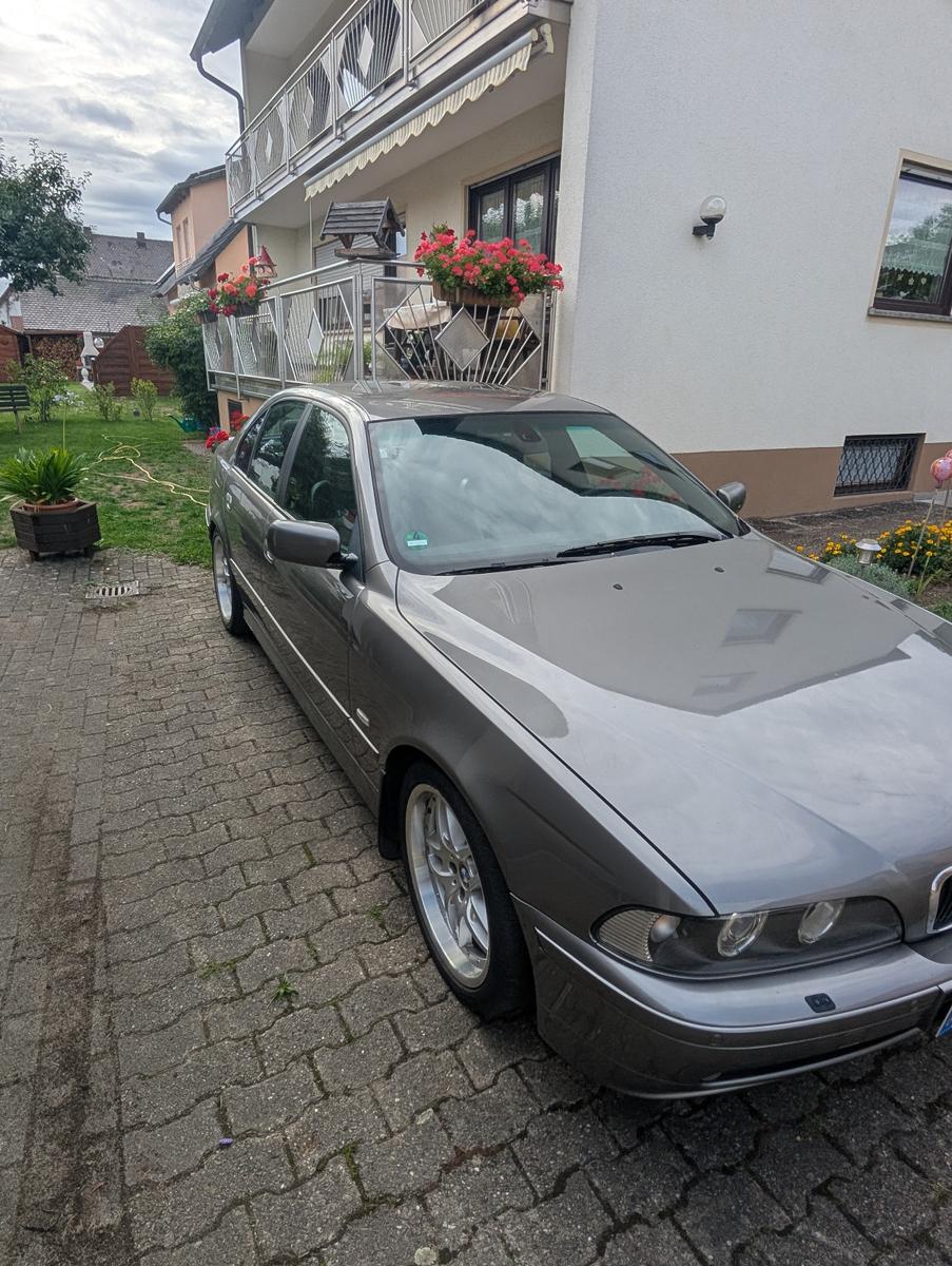 BMW 520i Exclusive Line