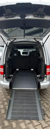 Volkswagen Caddy Maxi 2,0 Rollstuhlrampe + Hub/Schwenksitz - Volkswagen: Hub