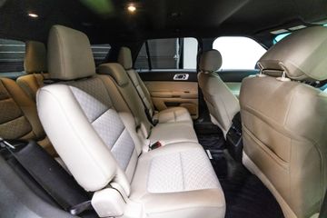 Ford Explorer - 10