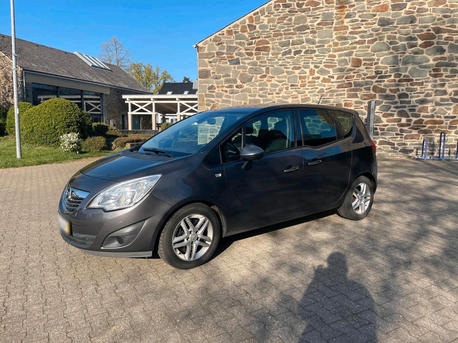 Opel Meriva 2011 — photo 6