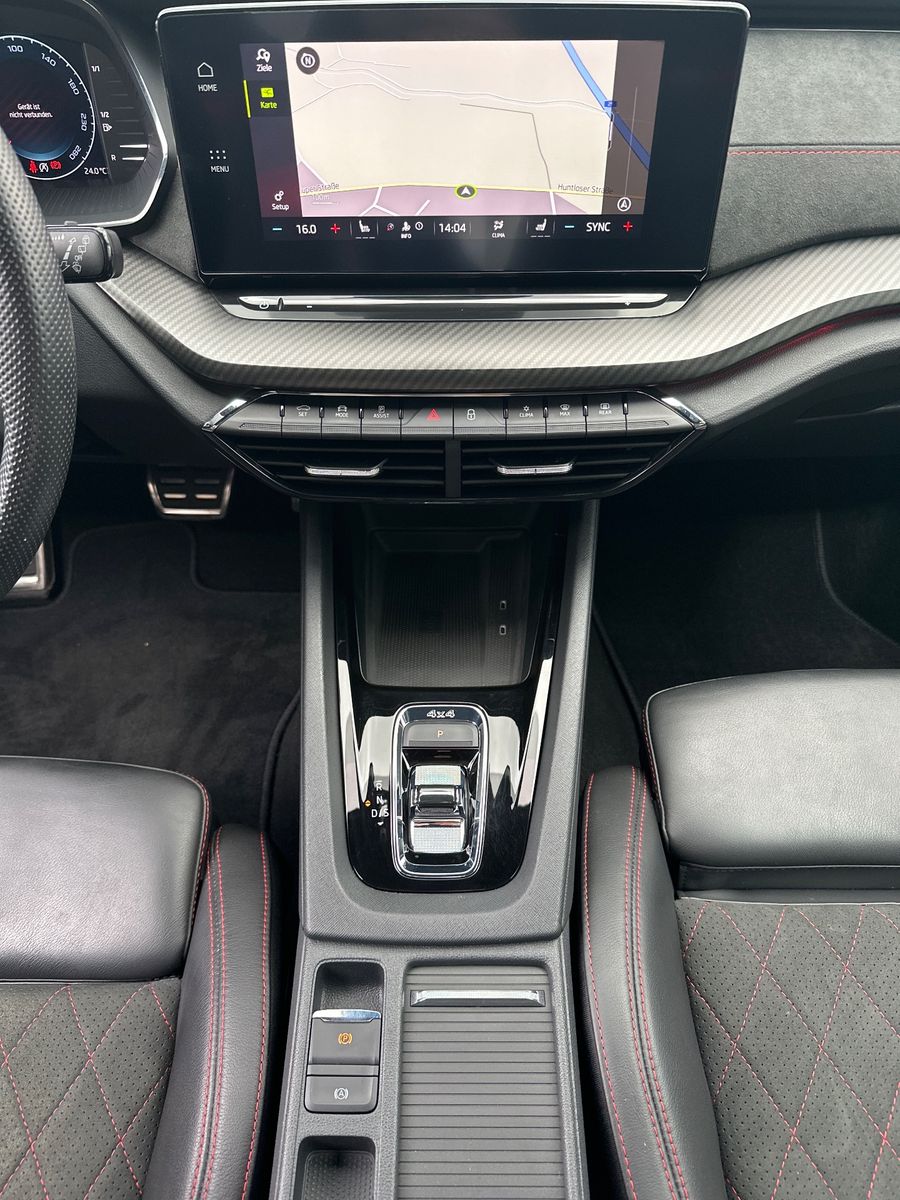 Fahrzeugabbildung SKODA Octavia Combi 2.0 TDI DSG RS Plus 4x4 NAV+MATRIX